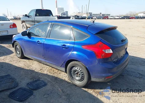 2012 Ford Focus Se z USA, uszkodzony, nr VIN 1FAHP3K28CL297610